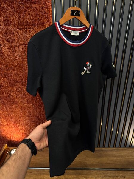 Apparel — TGiWUXDotj4f view 3