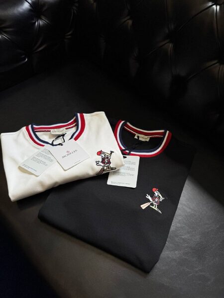 Apparel — TGiWUXDotj4f view 7