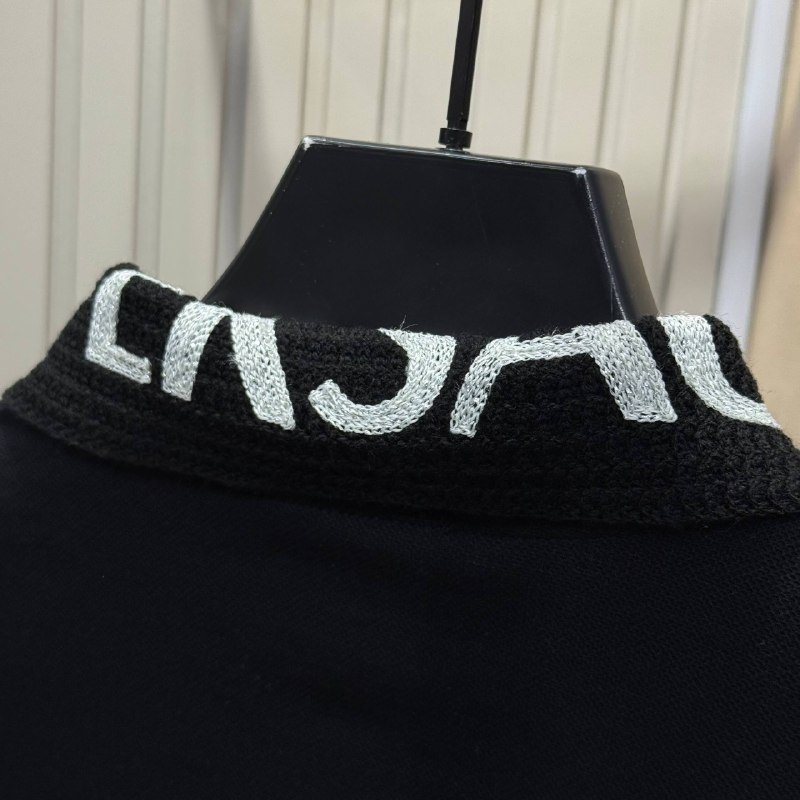 Apparel — TGibUxVvJzpa view