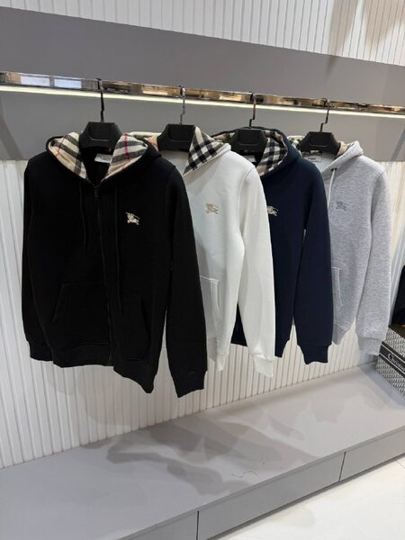 Apparel — TGidW6bbfXt0 view 6