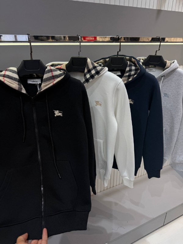 Apparel — TGidW6bbfXt0 view