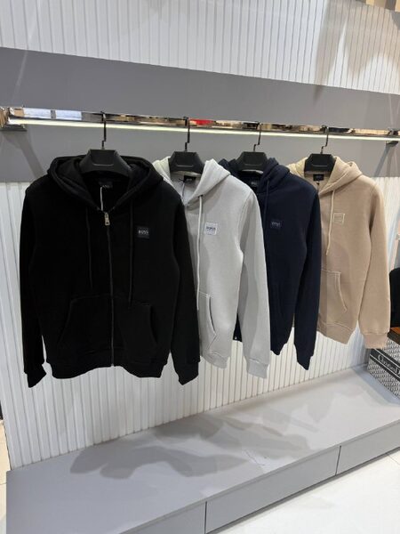 Apparel — TGidW6bbfXt0 view 8