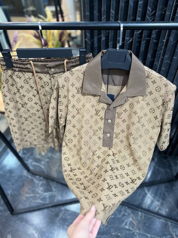 Apparel — TGj1wm1KNSF3