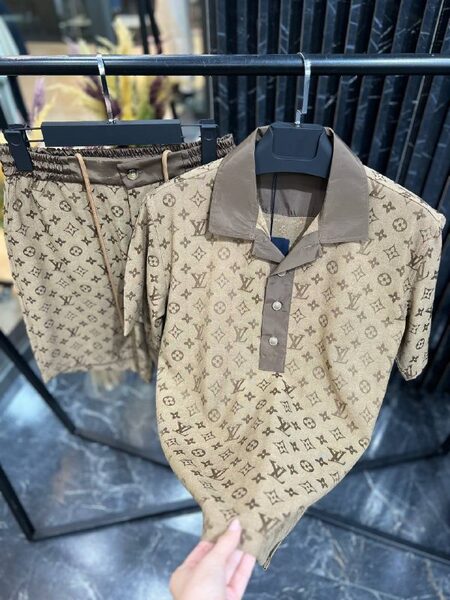 Apparel — TGj1wm1KNSF3