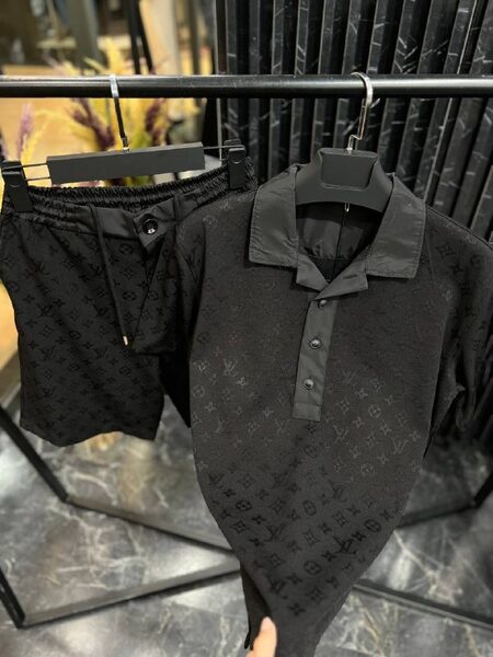Apparel — TGj1wm1KNSF3 view 3