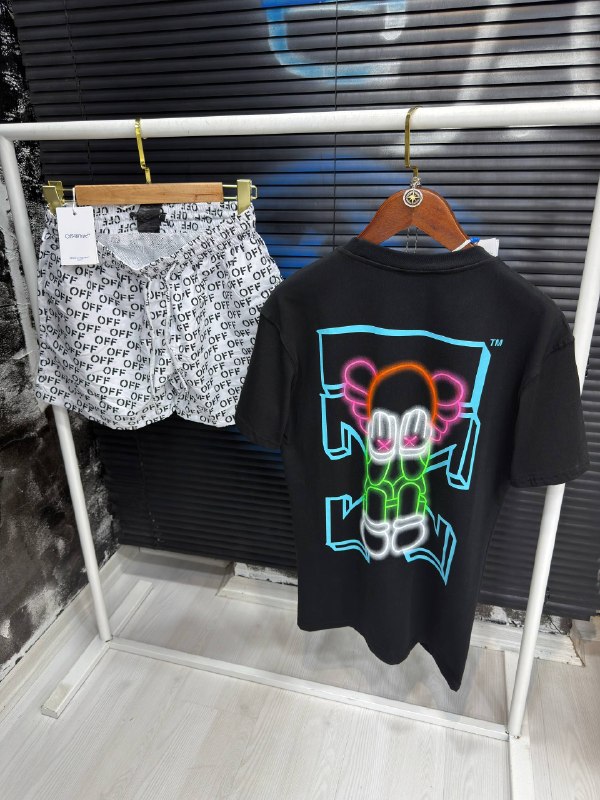 Apparel — TGj6gwUL6TTJ view