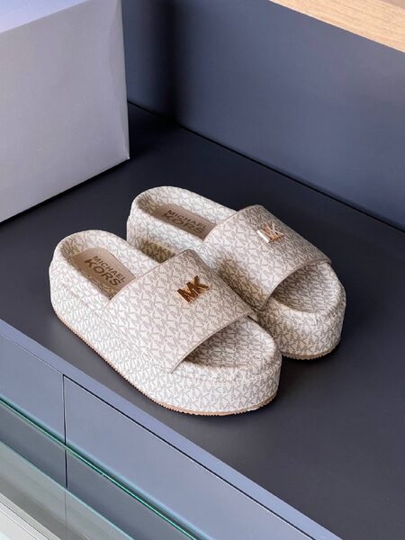 Women's Shoes — TGj8gr5t_zgJ