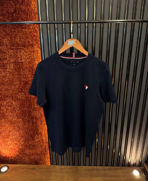 Apparel — TGj9Kkshf2Jq