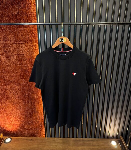 Apparel — TGj9Kkshf2Jq view 5