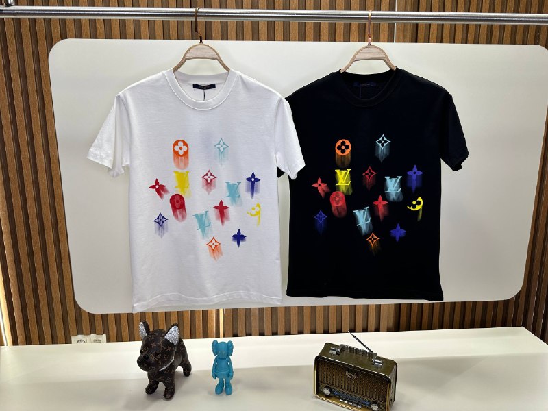 Apparel — TGjCC6Ss5lWW