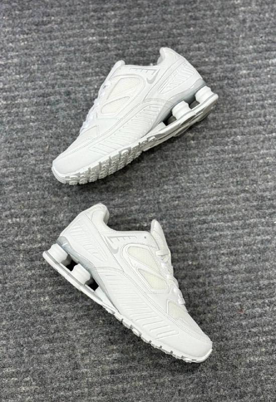 Men's Sneakers — TGjDwmTczOW- view