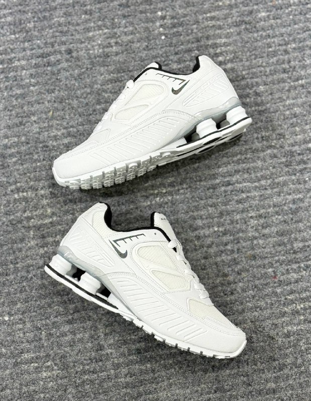 Men's Sneakers — TGjDwmTczOW- view