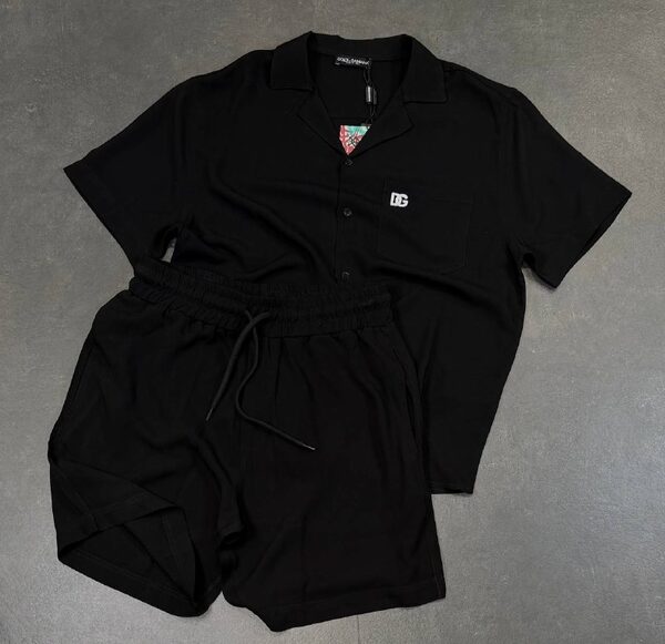 Apparel — TGjIC_IrOEP8 view 2