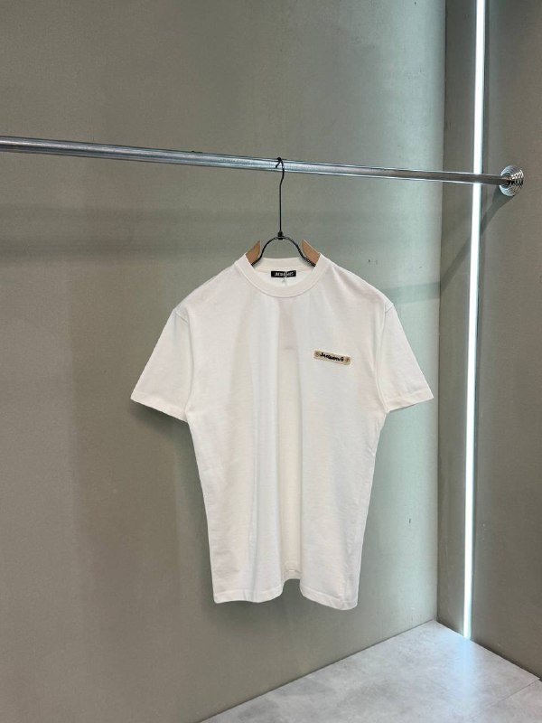 Apparel — TGjJ4DBpiZm0 view