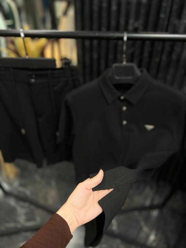 Apparel — TGjJ9_kJzwM0 view