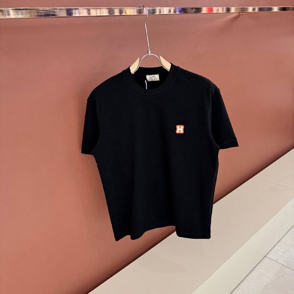 Apparel — TGjKjphKbeqp view 2