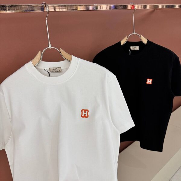 Apparel — TGjKjphKbeqp view 5