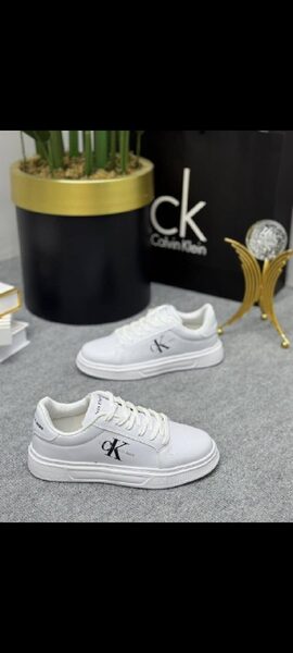 Men's Sneakers — TGjKmw5pTJ3-