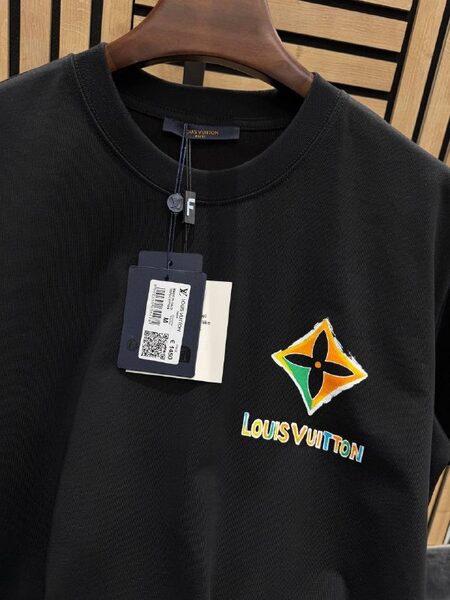 Apparel — TGjSzCCAZPN2 view 2