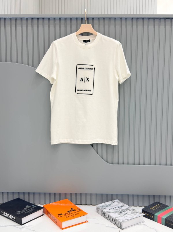 Apparel — TGjUGGCwKxzs