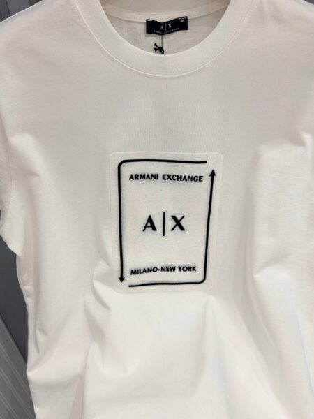 Apparel — TGjUGGCwKxzs view 2