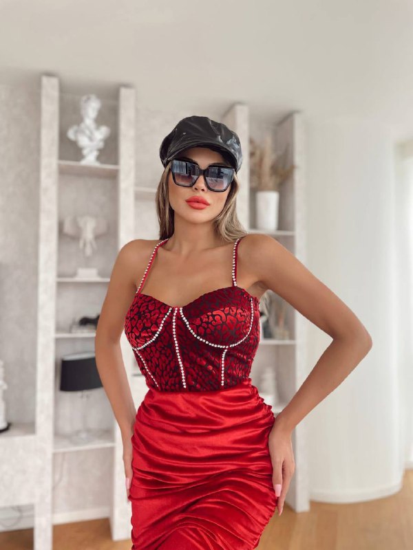 Apparel — TGjbwtrsjYyv view