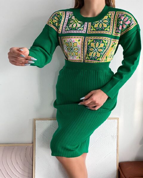 Apparel — TGjjTX0eI2u4 view 4