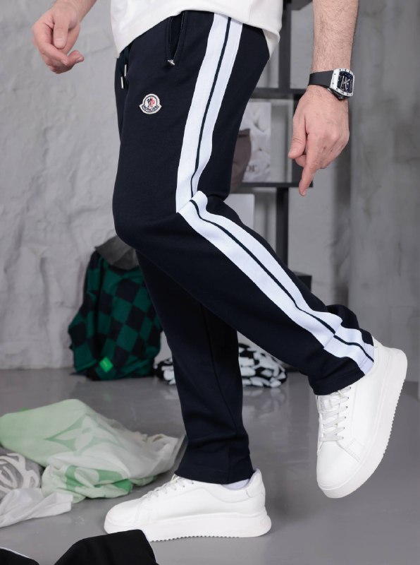 Apparel — TGjrCtTQj9qS view