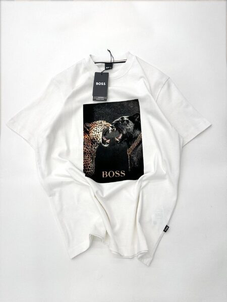 Apparel — TGjxi_pIEXvn view 2