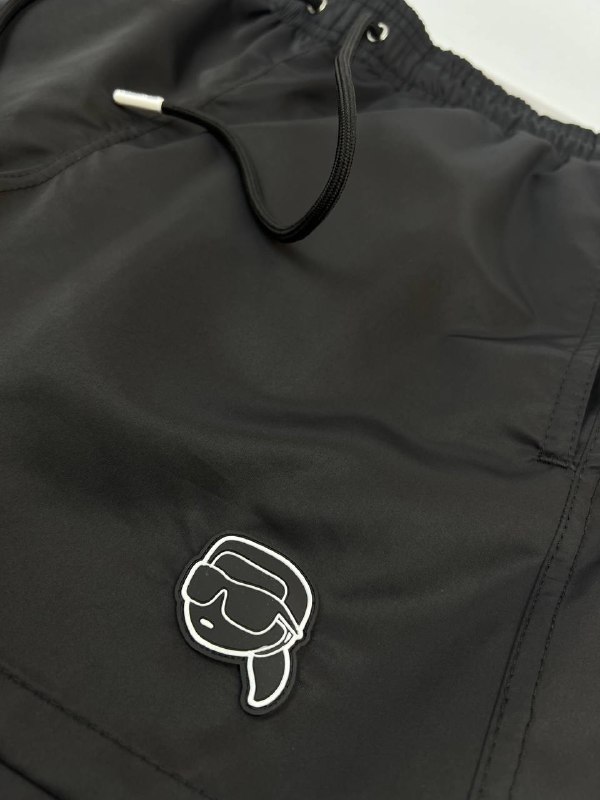 Apparel — TGjzJrpDxE2w view