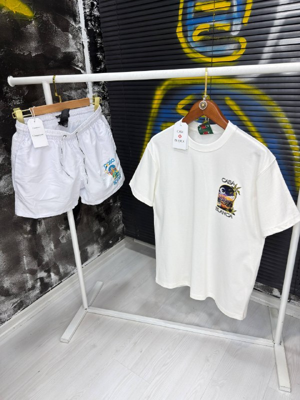 Apparel — TGk-t4hXPMri