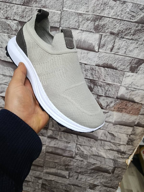 Men's Sneakers — TGk1Np5E8A2t view