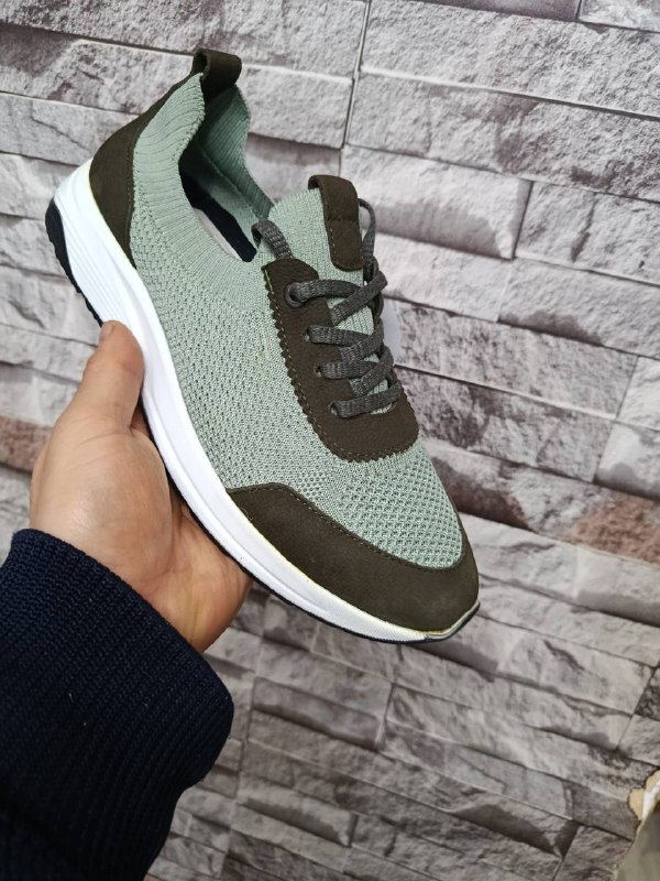 Men's Sneakers — TGk1Np5E8A2t view