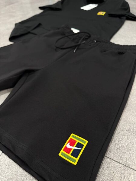 Apparel — TGk2Od-A_yXt view 2