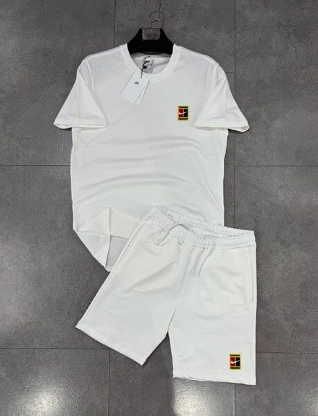Apparel — TGk2Od-A_yXt view 3