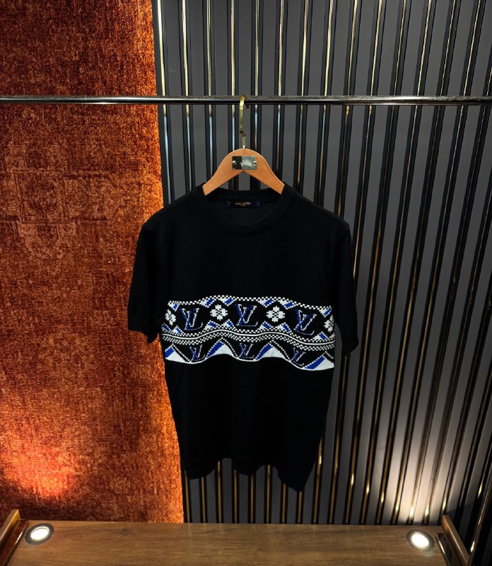 Apparel — TGk4XCAEiBLY