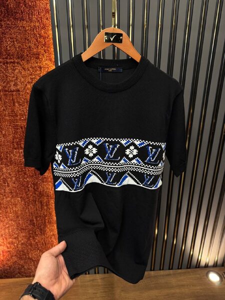 Apparel — TGk4XCAEiBLY view 2