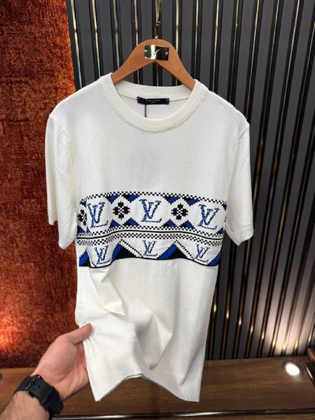 Apparel — TGk4XCAEiBLY view 4