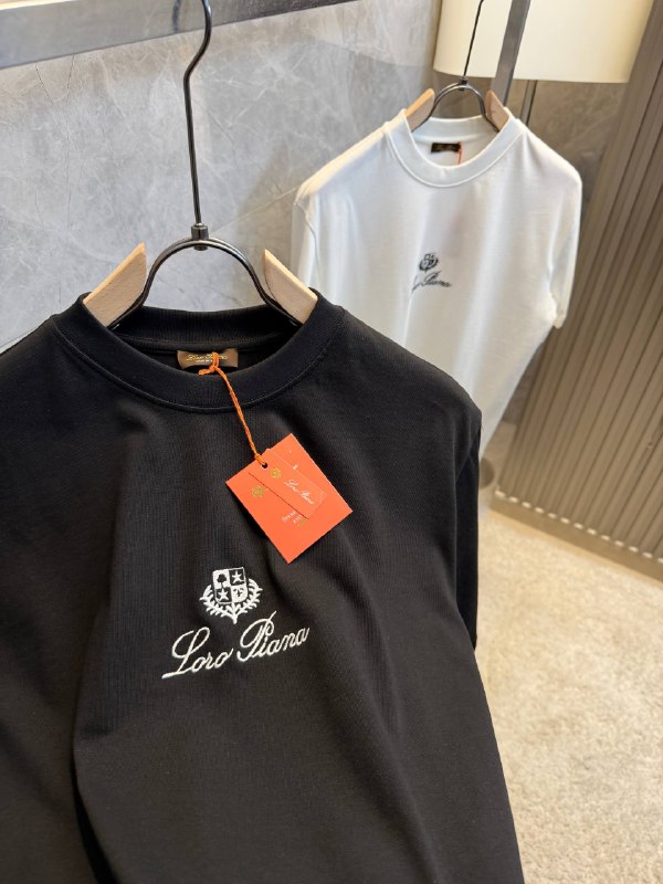 Apparel — TGk4l9GBXScc view