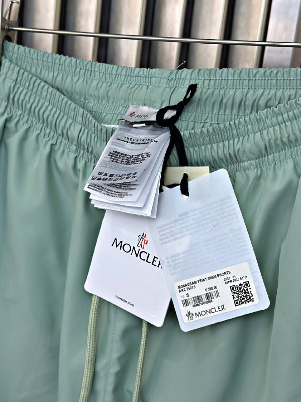 Apparel — TGk6CmmQBbm0 view