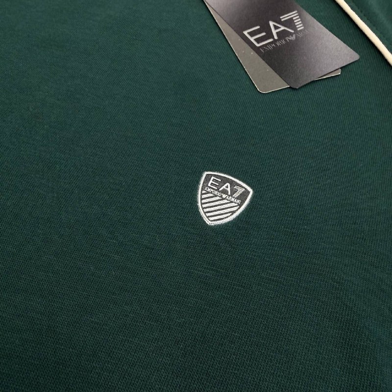 Apparel — TGk8uzptP4Hj view