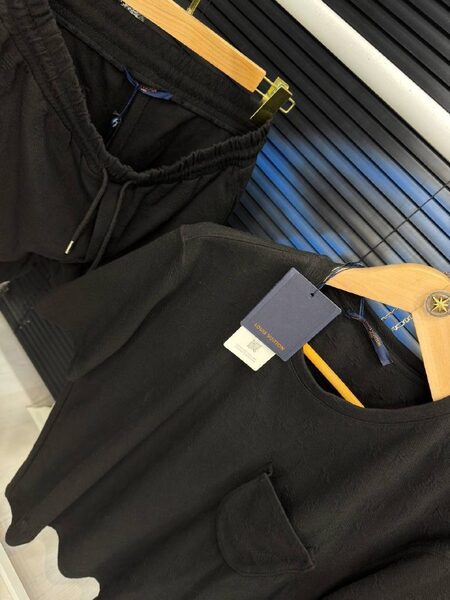 Apparel — TGk8zV9X99nW view 3
