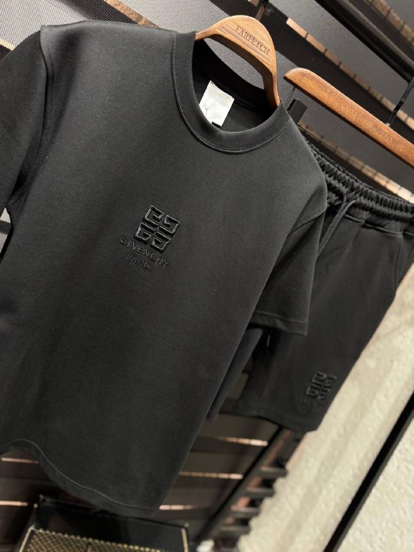 Apparel — TGk9kw7IY4QP
