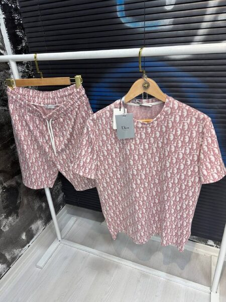Apparel — TGkBeBkrglo5