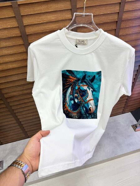 Apparel — TGkDSCfTNq-e