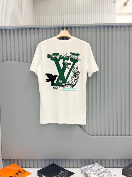 Apparel — TGkF5m2MUBlh view 2