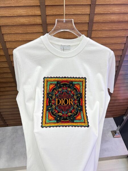 Apparel — TGkGT5pNkRxa