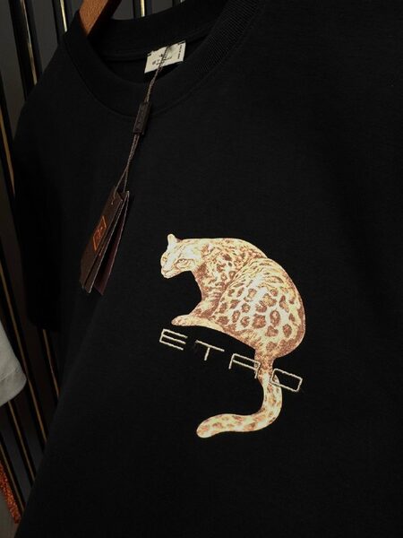 Apparel — TGkNSChu89E6 view 4