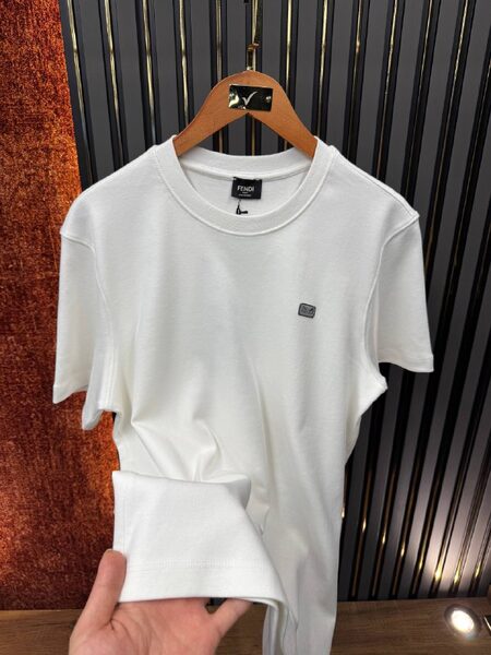 Apparel — TGkQm8L2D7Pa view 4