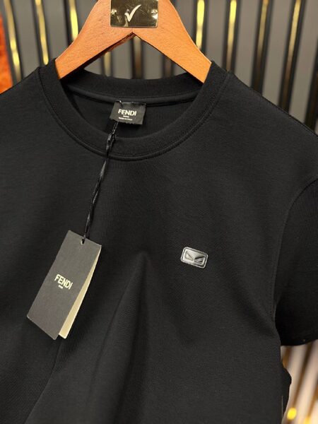 Apparel — TGkQm8L2D7Pa view 5